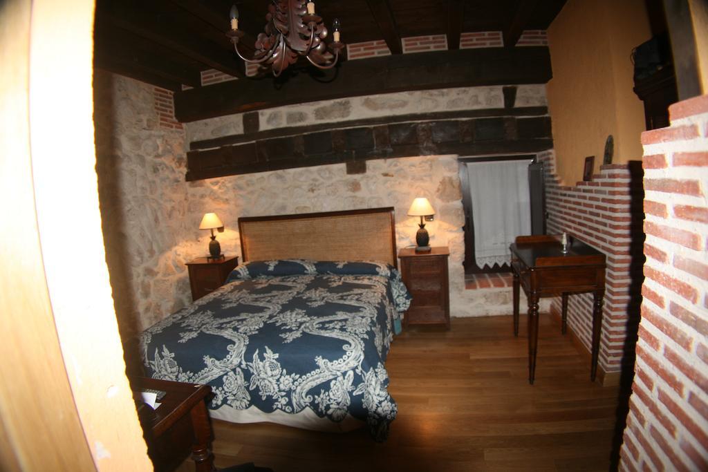 Gasthaus La Sinagoga Penaranda de Duero Zimmer foto