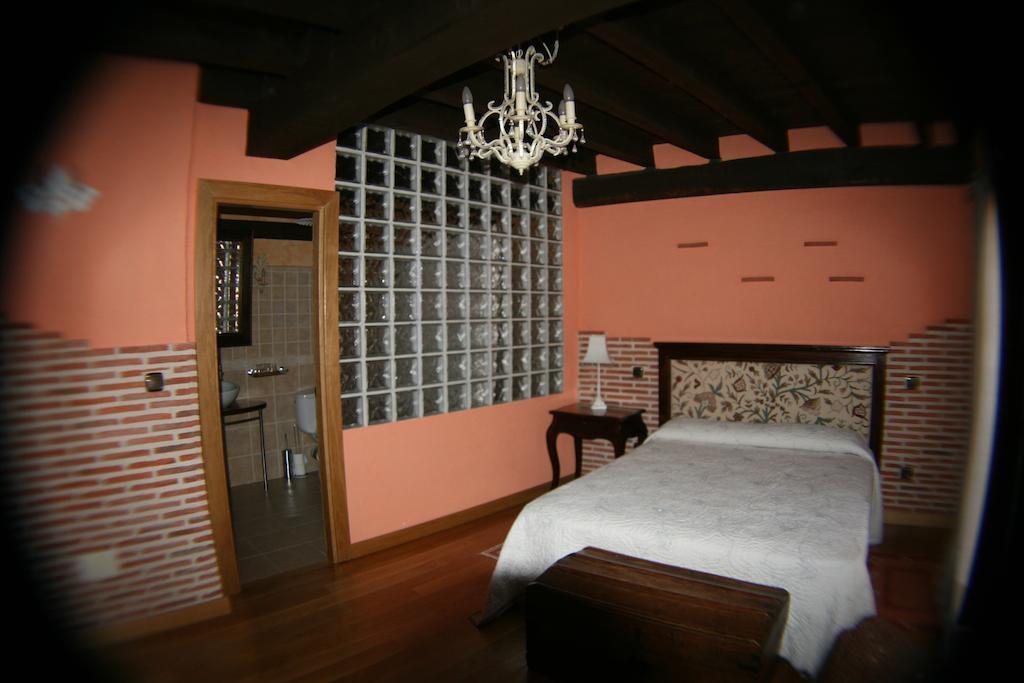 Gasthaus La Sinagoga Penaranda de Duero Zimmer foto